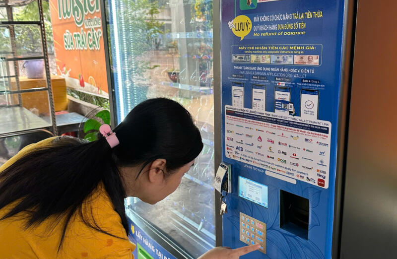 máy bán hàng tự động