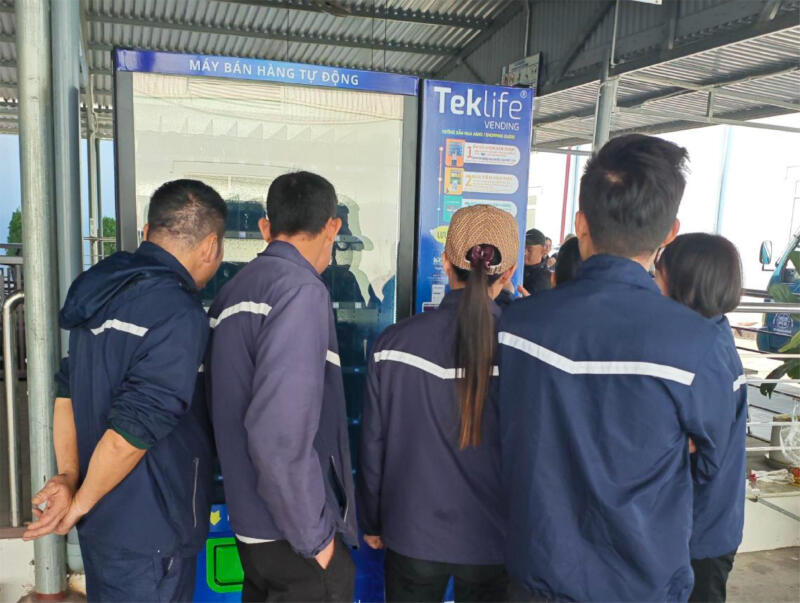 máy bán hàng tự động